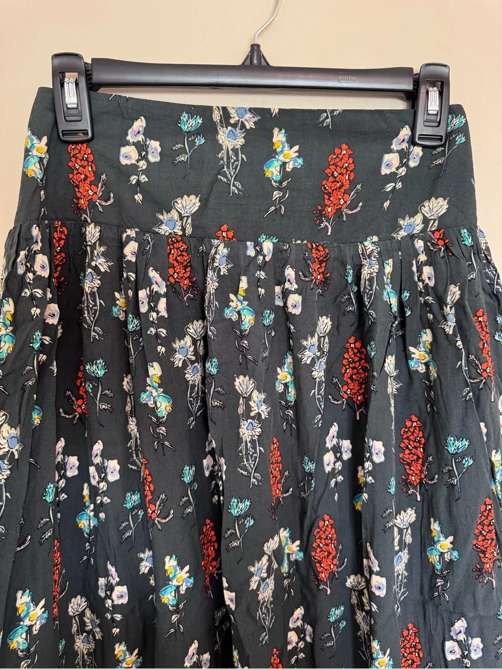 Natural Life Addie Midi Skirt in Charcoal Floral Print